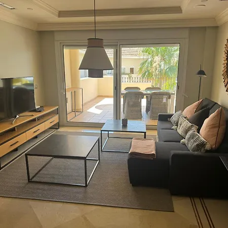 Aloha Hill Apartmán *